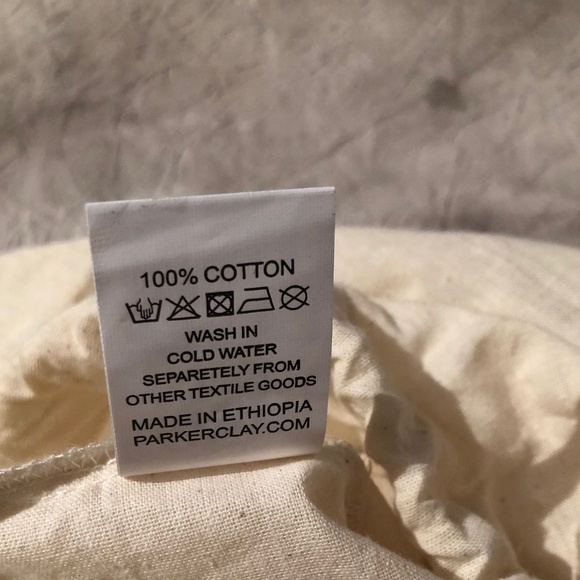 PARKER CLAY TOTE BAG. Merkato Signature Zip Tote LEATHER TOTE BAG - Picture 11 of 11